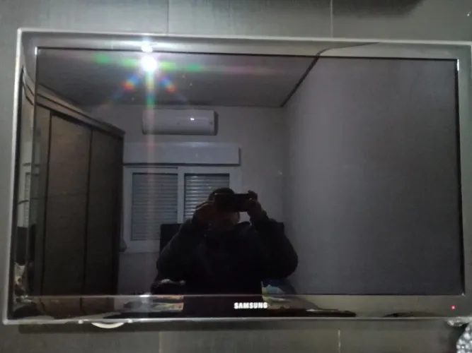 Vendo televisão Samsung LED 40 polegadas 