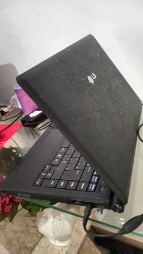 Notebook LG básico