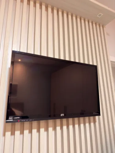 Vende- se TV SEMP TOCHIBA 32 polegadas 