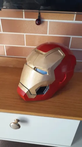 HOMEM DE FERRO MINI CAPACETE 20CM