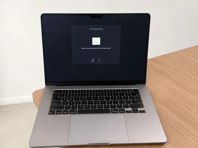 MacBook Air 15" M2 2023 8GB 256GB - Impecável, com carregador