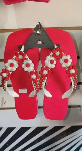 Sandália Personalizada com Miçanga- vermelha
