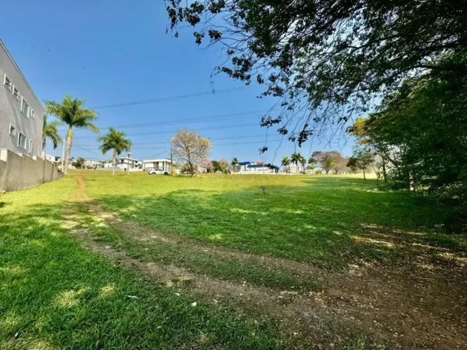 TERRENO À VENDA NO COND. RESERVA DA SERRA - MEDIEROS - JUNDIAÍ/SP