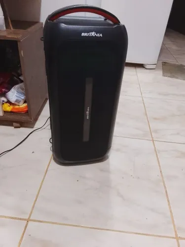 Vende-se uma caixa de som