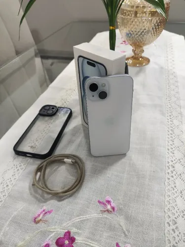 iPhone 15 128 GB