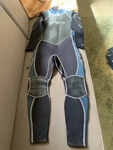 Roupa de surf ou mergulho Billabong 