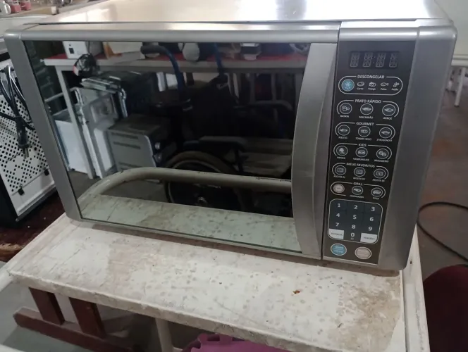 Microondas Eletrolux 31 lts espelhado grill