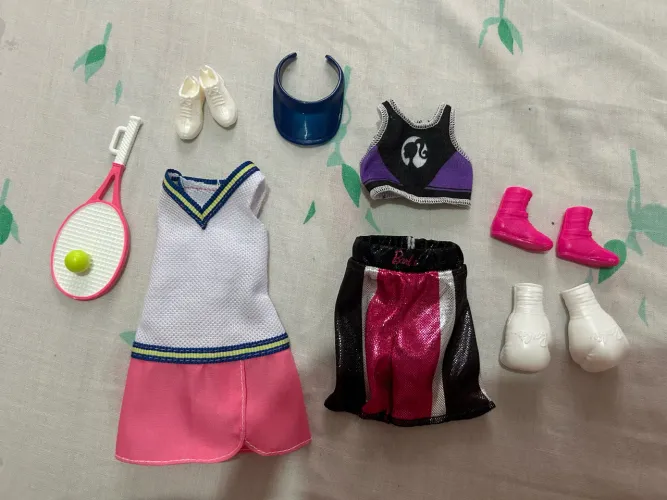 Lote roupinhas Barbie originais