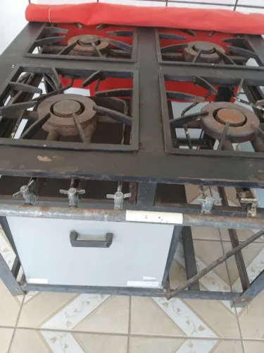 Vende-se fogão industrial 