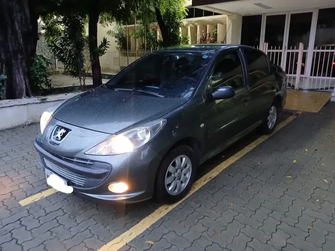Peugeot 207 Sed. Passion XR Sport 1.4 Flex 8V 4P 2011