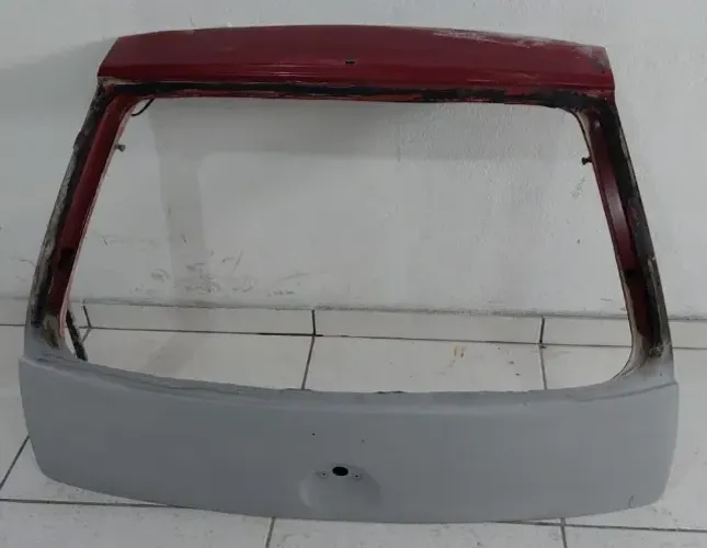 Tampa traseira corsa hatch frente montana