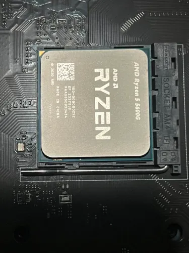 Processador AMD Ryzen 5 5600G (Com Vídeo Integrado Vega 7) - Excelente Estado