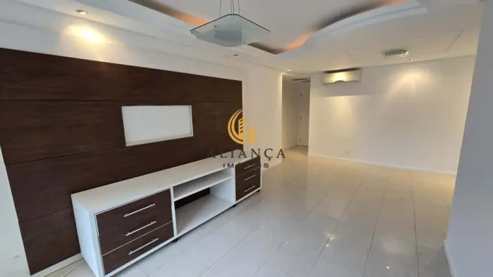 Apartamento em Bom Abrigo, Florianópolis/SC