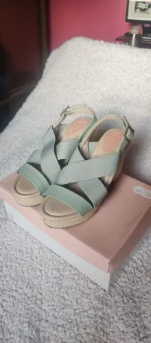 Sandália Ultraconfortável Anabela com Tiras Elásticas Cruzadas Modare Número 36