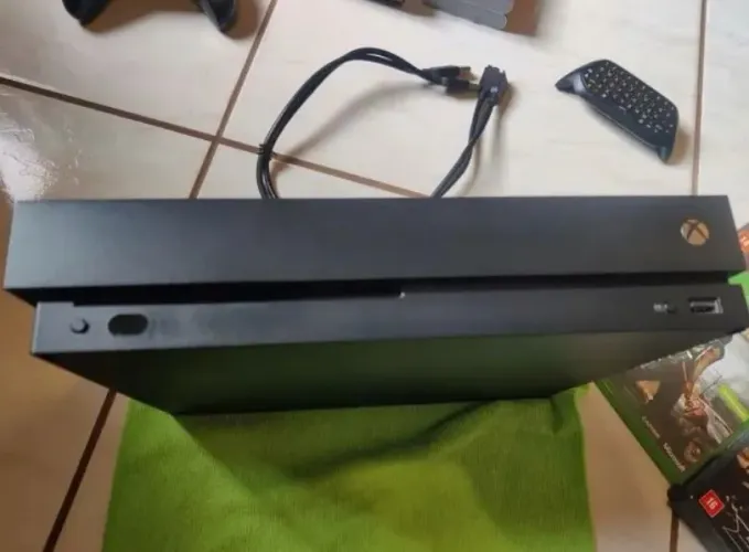 Xbox One X