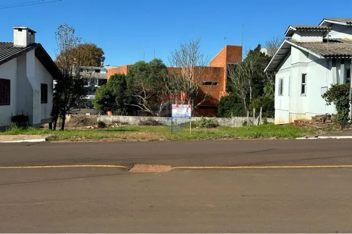 Terreno Central à Venda em Ronda Alta, RS!