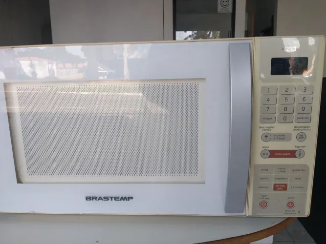 Microondas funcionando 190,00