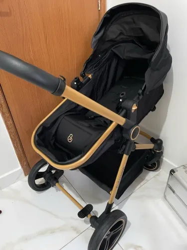 Carrinho de bebê Galzerano compacto