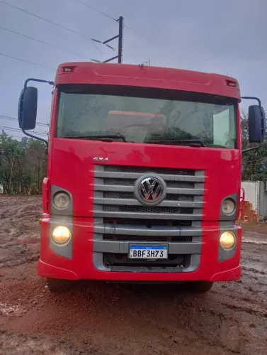 Caminhão VW Constelation 26280 Ano 2012 Vermelho Modelo 6x4 com Caçamba Basculante