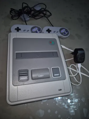 Retroad 5+ Ultra HD SNES SUPER NINTENDO HDMI e AV com 2 controles e fonte