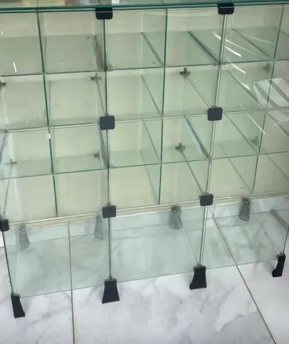 Vendo balcão de vidro