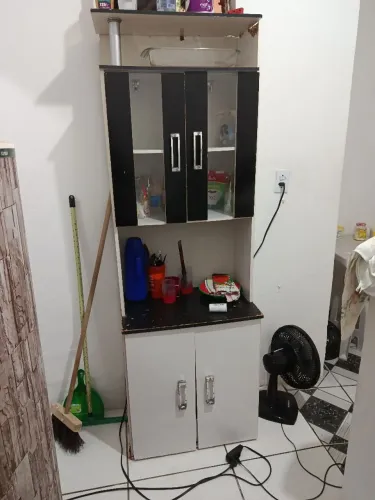 Fogão, geladeira e armário
