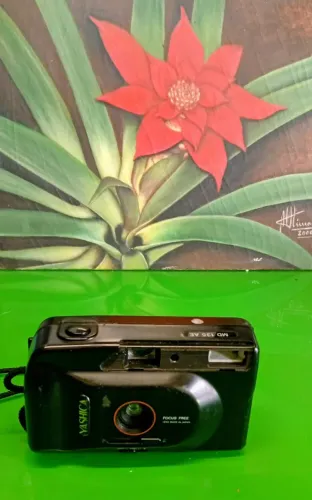 Câmera Fotográfica Analógica Yashica