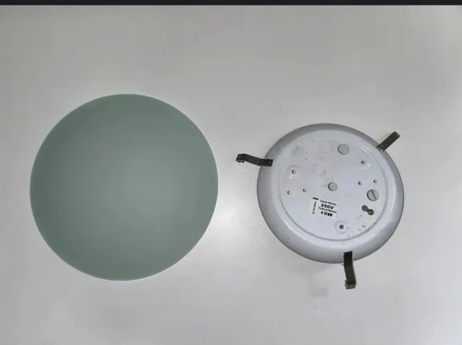 Luminária plafon usada em bom estado