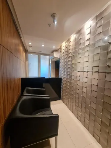 Sala Comercial Mobiliada com Vista para o Guaíba  2º Andar  Bairro Cristal, Porto Alegre