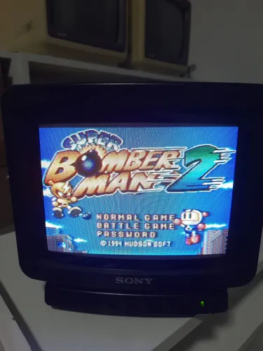 Tv sony triniton 7 polegadas AV ( ótima para retro games)