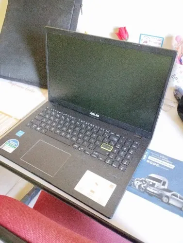 Notebook ASUS 3 meses de uso