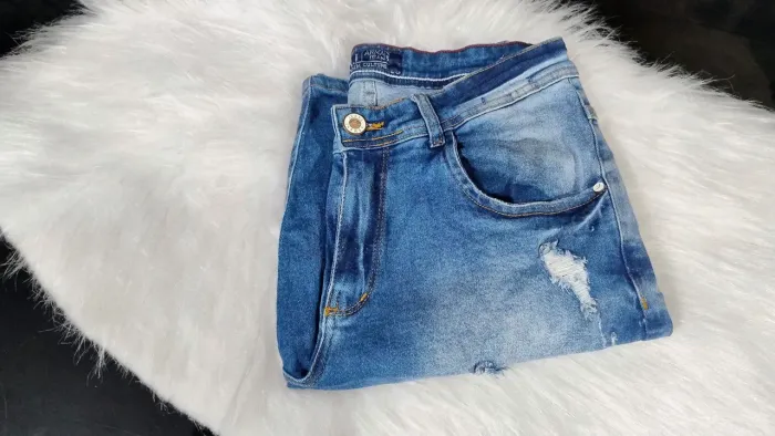 Bermuda Armani usado 3x bem conservado