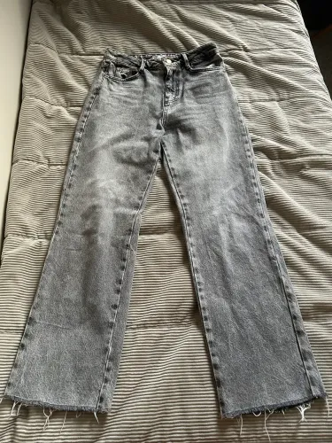 Calça jeans zara cinza