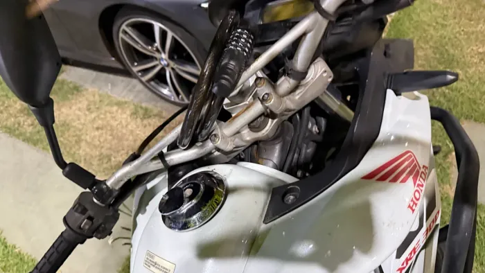 Vendo uma XRE 300