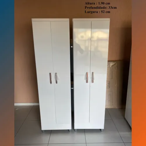 Armario multiuso com prateleiras - entrego