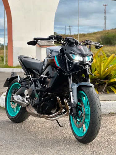 MT 09