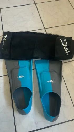 Pé d pato natação 
