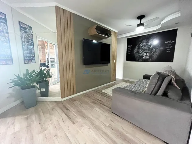 Apartamento à venda na Guilhermina em Praia Grande com 2 quartos, 1 vaga e 77m²