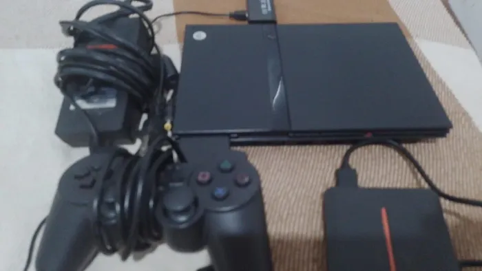 Play 2 com HD de 500 gigas e mais de 200 jogos de play 2 e mais de 100 de play 1