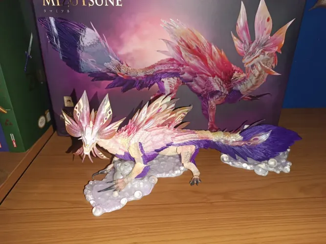 MIZUTSUNE Shmonsterart - Action Figure