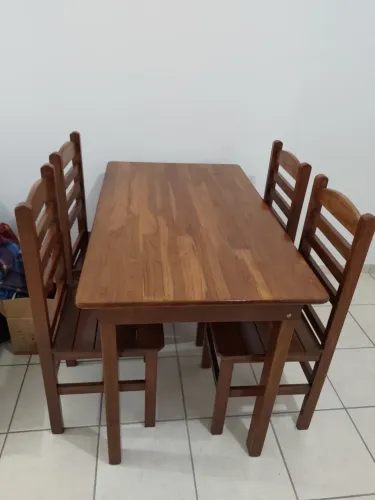 MESA DE MADEIRA 120X70