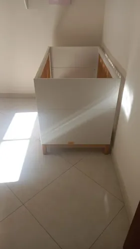 Berço americano cozy quater 2 em 1 vira mini cama - usado único dono