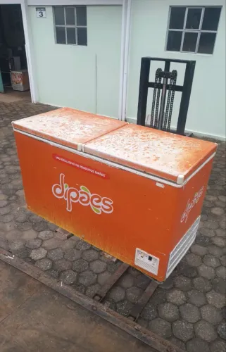 Freezer horizontal Fricon 500Litros 220v