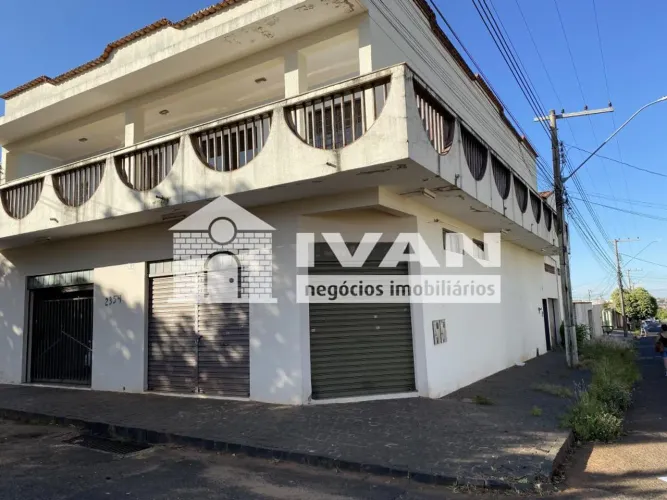 Prédio à Venda