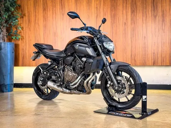 YAMAHA MT07 ABS 2024