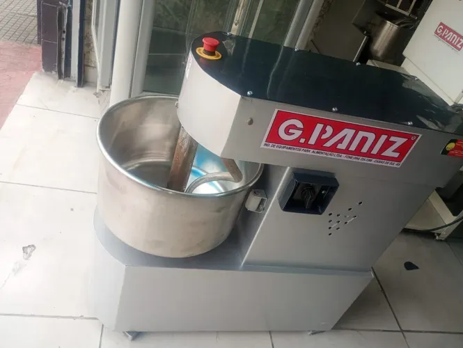 Masseira espiral gpaniz 15kg farinha 