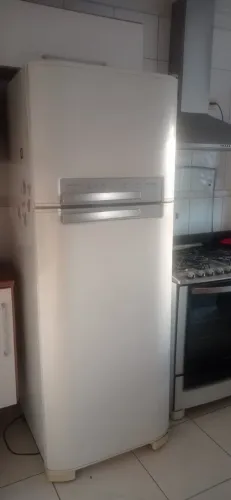 Geladeira Eletrolux duplex 510 lt , 110 V com controle de temp. no painel touch na porta