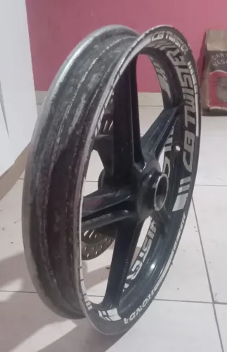 Roda da cb300f usado excelente