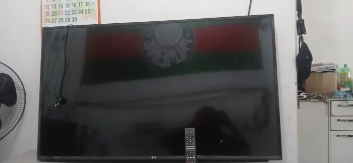Tv lg smart com listra na tela