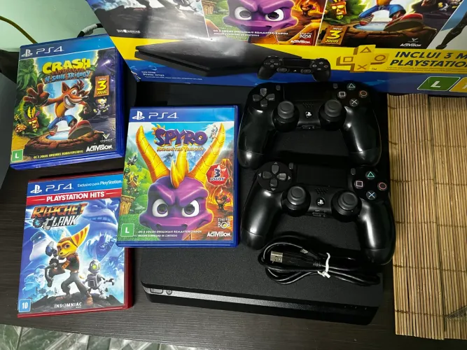 PlayStation 4 Slim 1tb. - Semi novo.